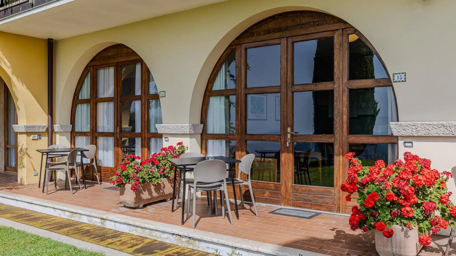 Aparthotel Residence San Michele Costermano
